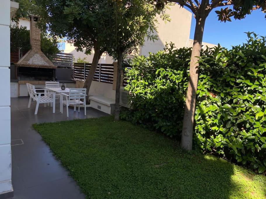 Cozy 2 Room Apartment With Garden Near Athens Air-Port 阿特米达 外观 照片